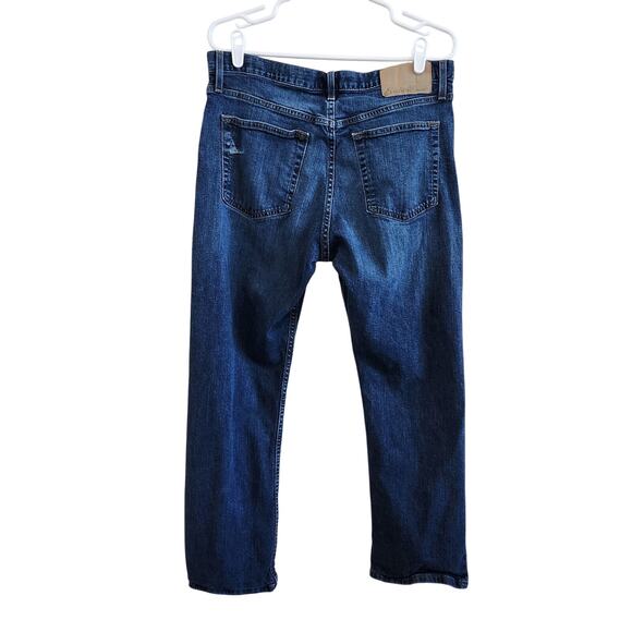 Eddie Bauer Relaxed Fit Straight Leg Jeans Pockets Blue Denim Size 34x30 - Picture 2 of 9